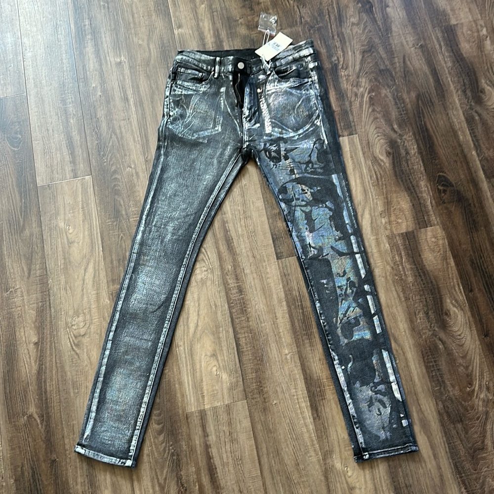 Distress black/silver men’s denim jeans, smoke-free, pet free never worn